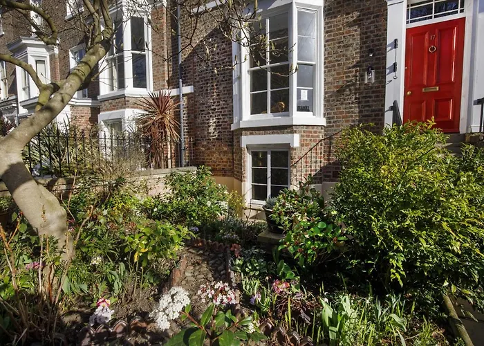 The Garden Square - Unique Luxury In Historic Garden Square - Ideal For 2 People * York