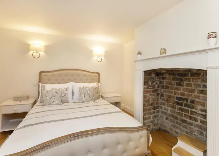 The Garden Square - Unique Luxury In Historic Garden Square - Ideal For 2 People